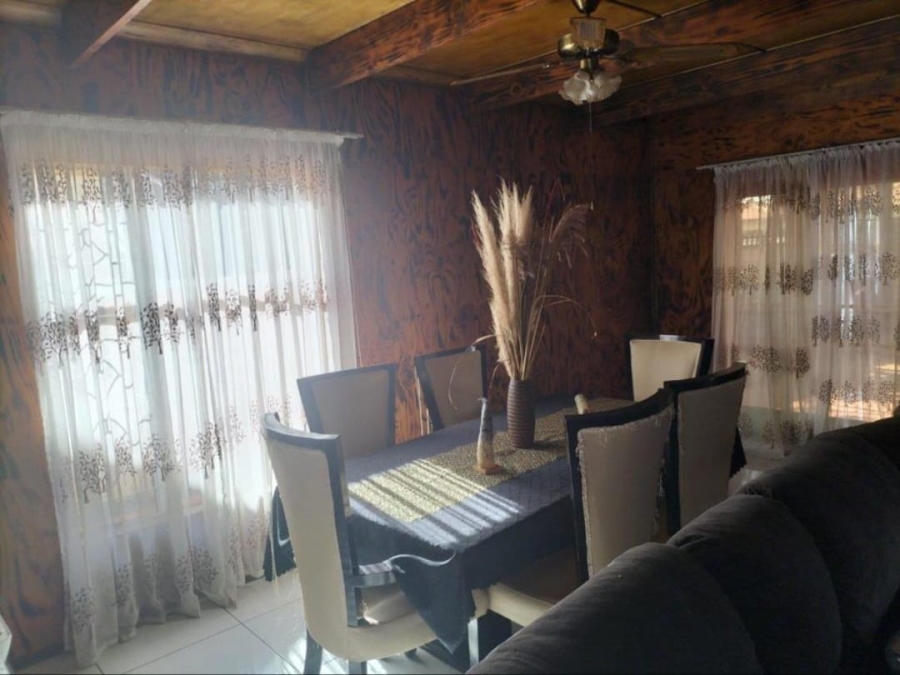 5 Bedroom Property for Sale in Leondale Gauteng
