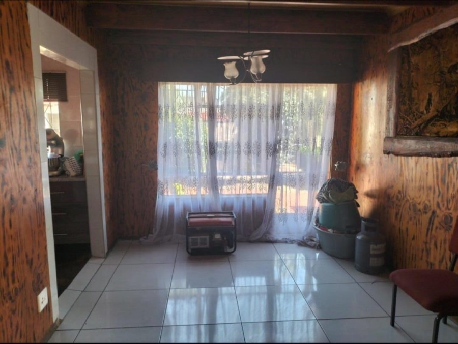 5 Bedroom Property for Sale in Leondale Gauteng