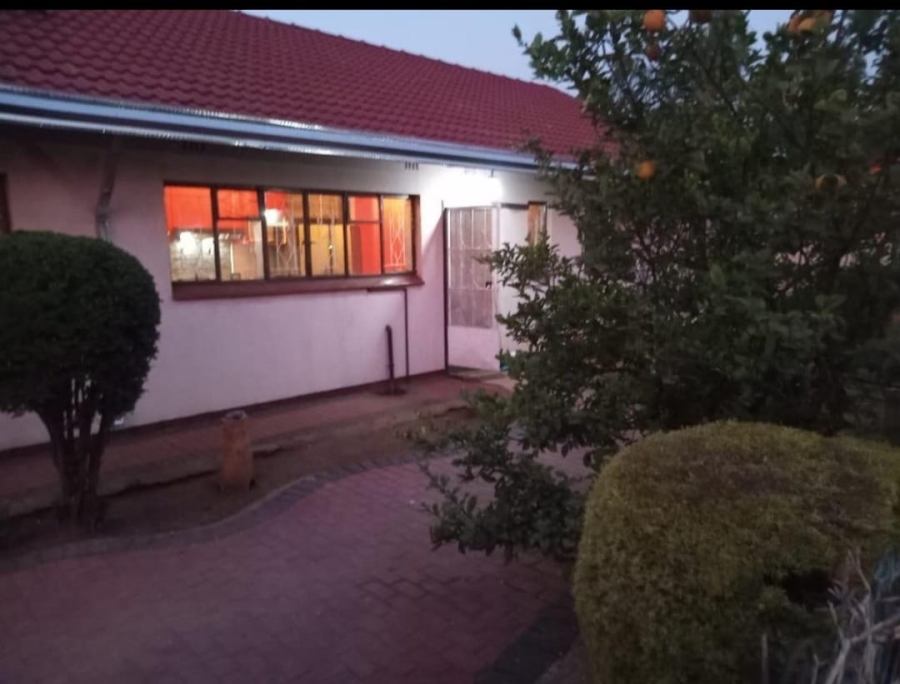 5 Bedroom Property for Sale in Leondale Gauteng