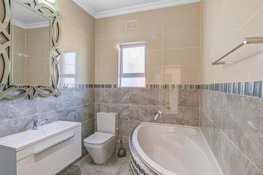 14 Bedroom Property for Sale in Bassonia Gauteng