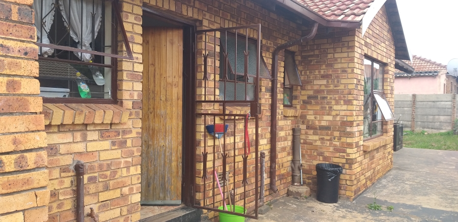 3 Bedroom Property for Sale in Etwatwa Gauteng