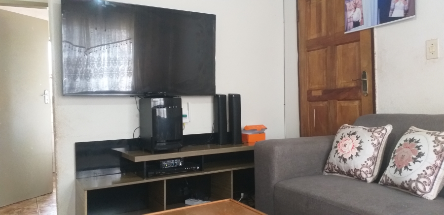 3 Bedroom Property for Sale in Etwatwa Gauteng