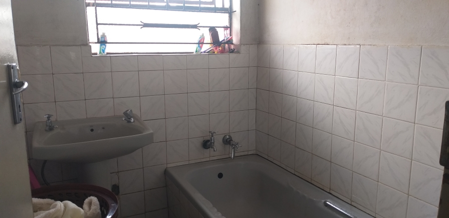 3 Bedroom Property for Sale in Etwatwa Gauteng