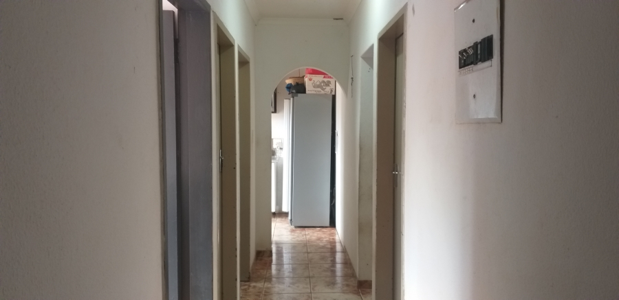3 Bedroom Property for Sale in Etwatwa Gauteng