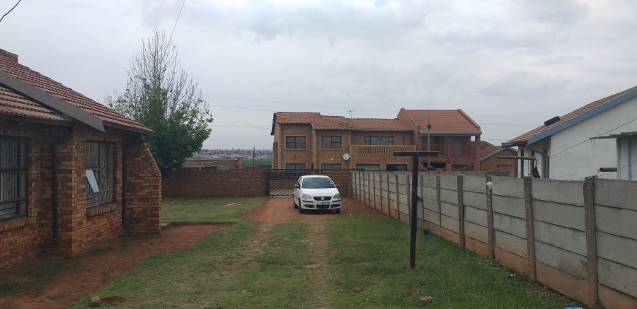 3 Bedroom Property for Sale in Etwatwa Gauteng