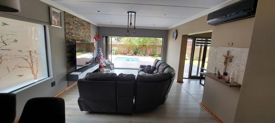 3 Bedroom Property for Sale in Parkrand Gauteng