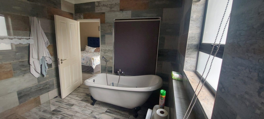 3 Bedroom Property for Sale in Parkrand Gauteng