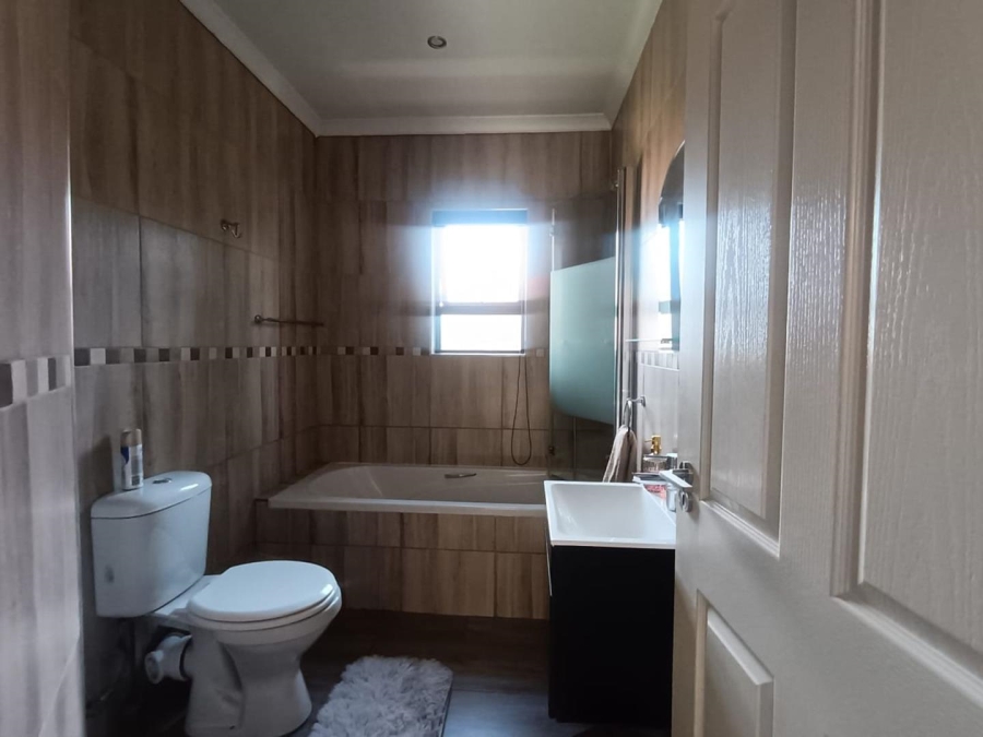 3 Bedroom Property for Sale in Parkrand Gauteng