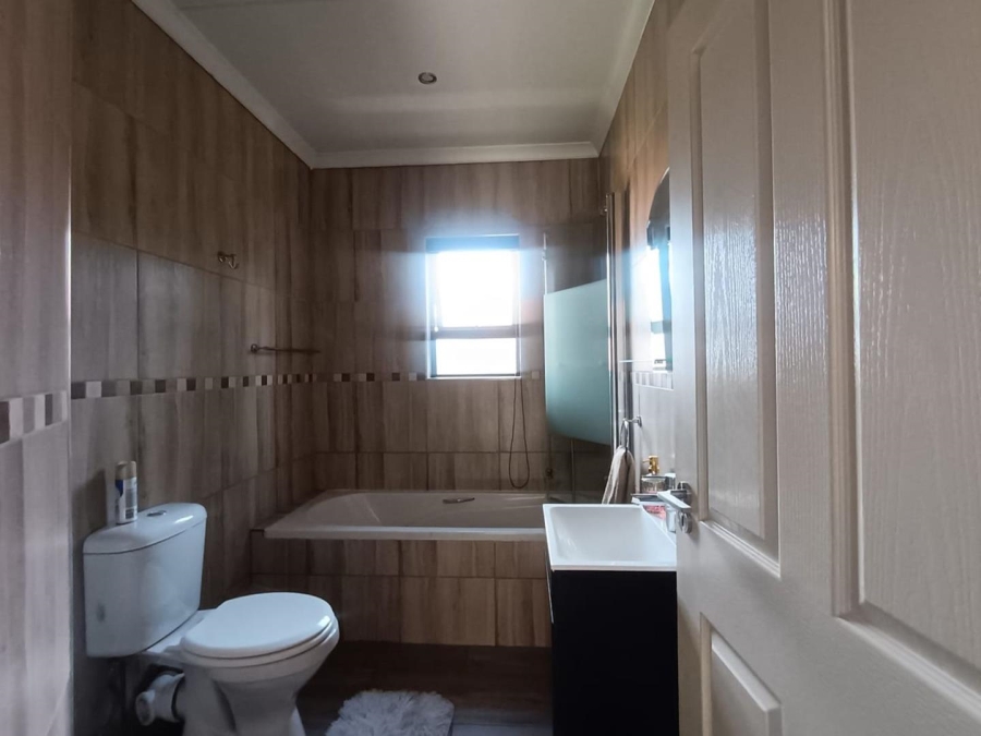 3 Bedroom Property for Sale in Parkrand Gauteng