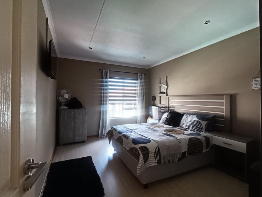 3 Bedroom Property for Sale in Parkrand Gauteng