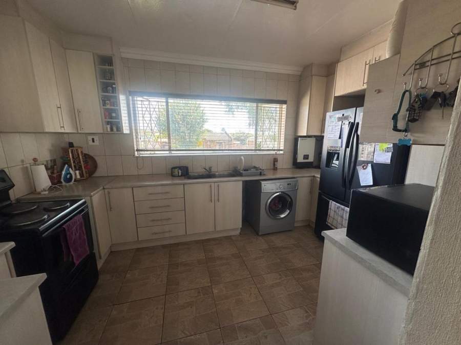 3 Bedroom Property for Sale in Klopperpark Gauteng