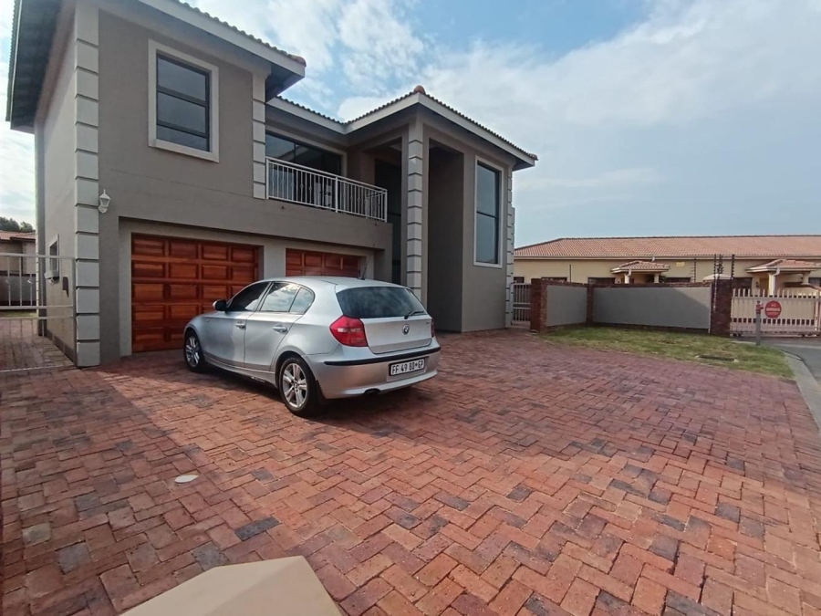 4 Bedroom Property for Sale in Comet Gauteng