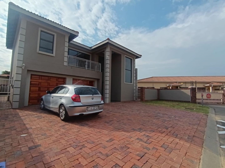 4 Bedroom Property for Sale in Comet Gauteng