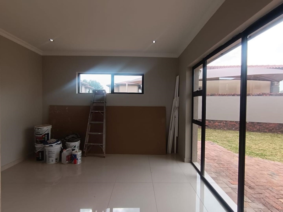 4 Bedroom Property for Sale in Comet Gauteng