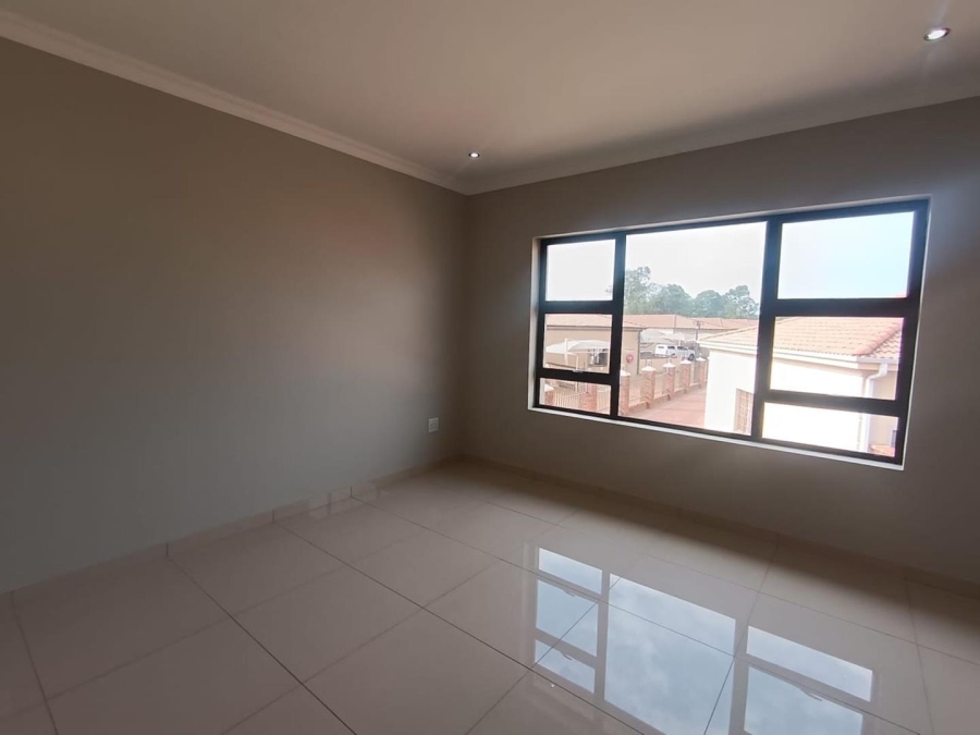 4 Bedroom Property for Sale in Comet Gauteng