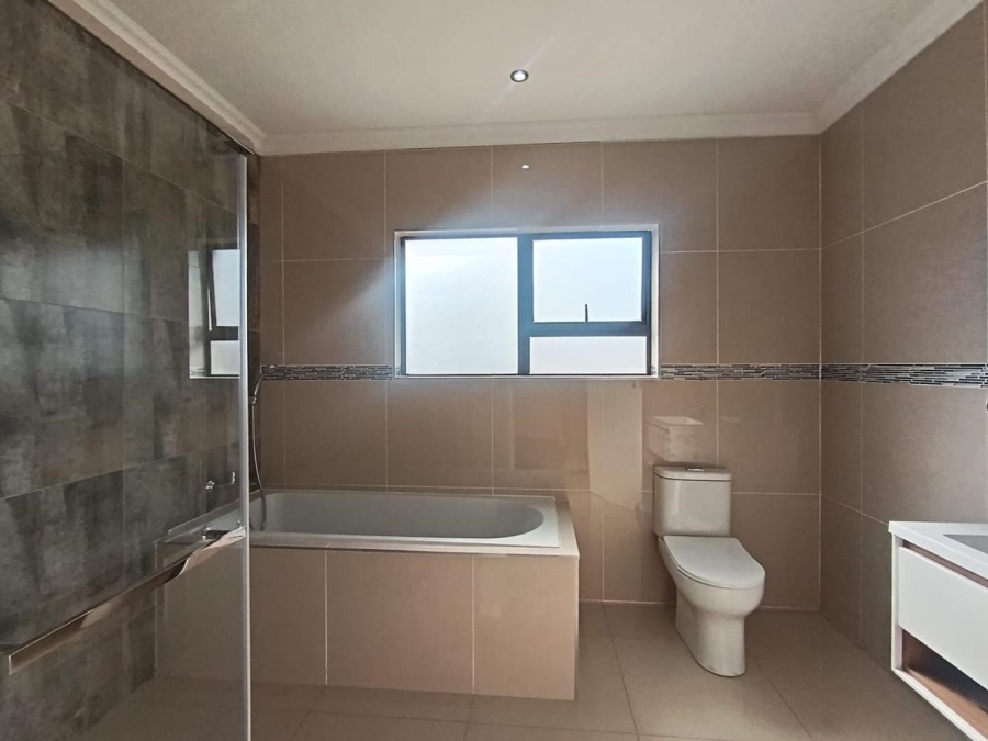 4 Bedroom Property for Sale in Comet Gauteng