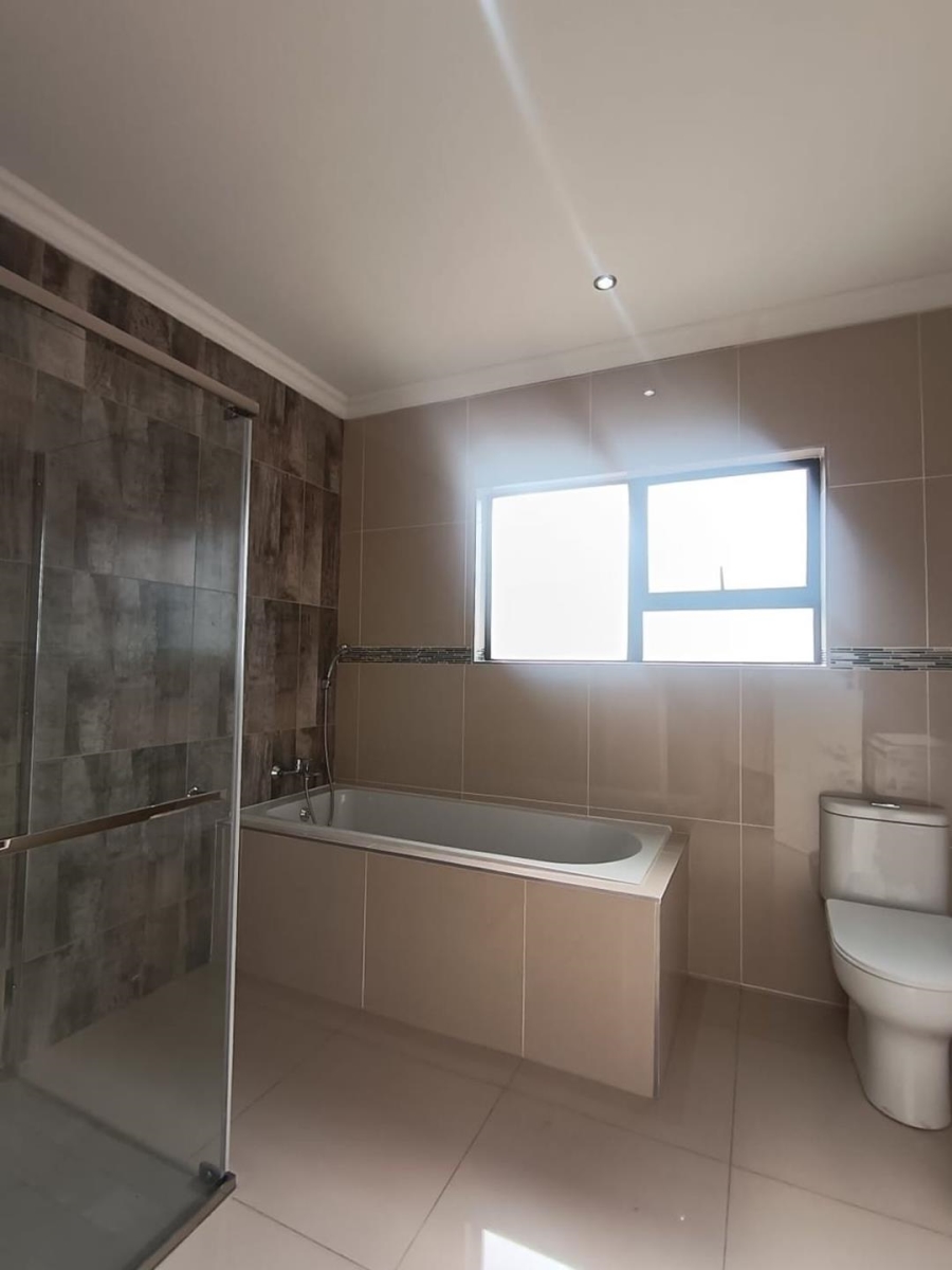 4 Bedroom Property for Sale in Comet Gauteng