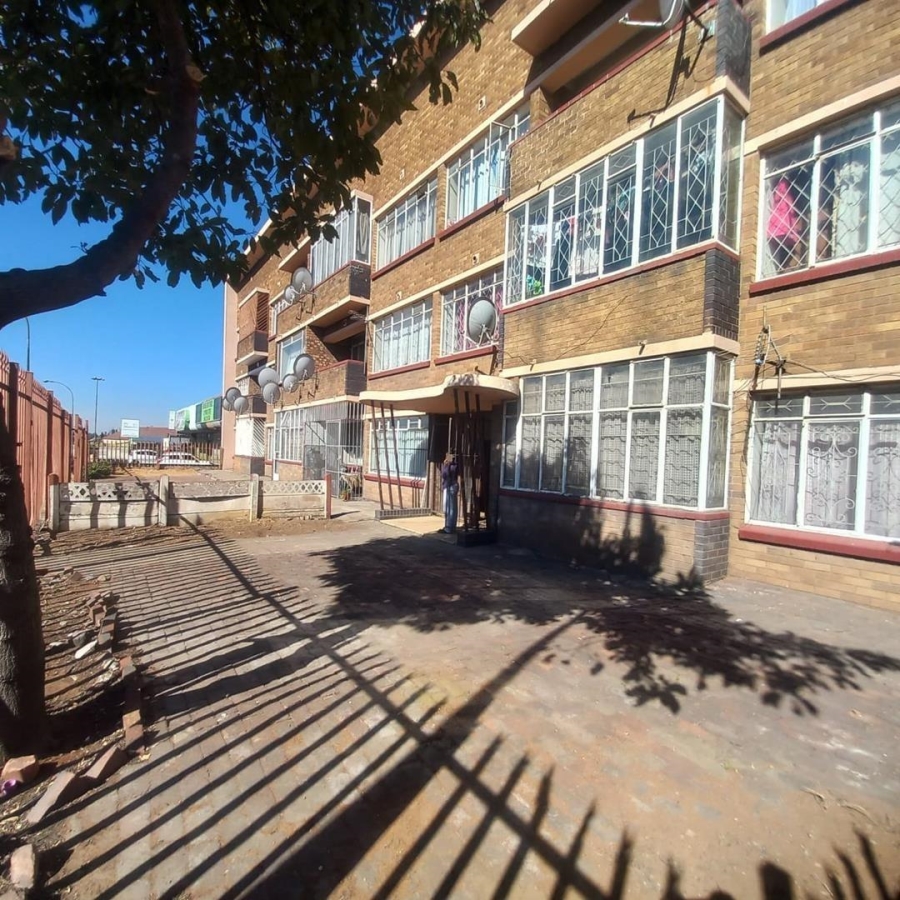 2 Bedroom Property for Sale in Germiston South Gauteng