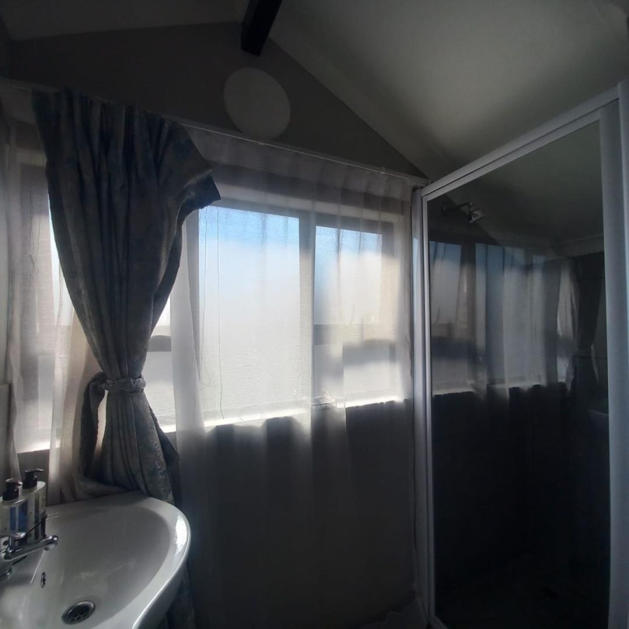 3 Bedroom Property for Sale in Norton Park Gauteng