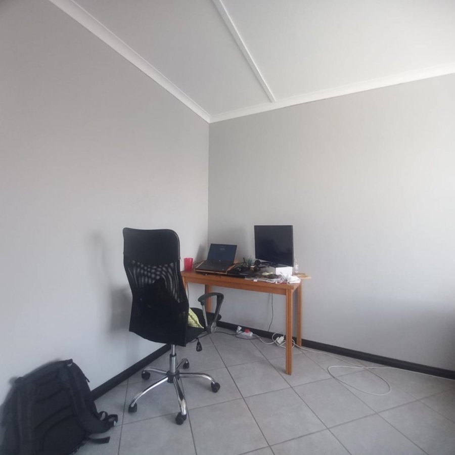 3 Bedroom Property for Sale in Norton Park Gauteng