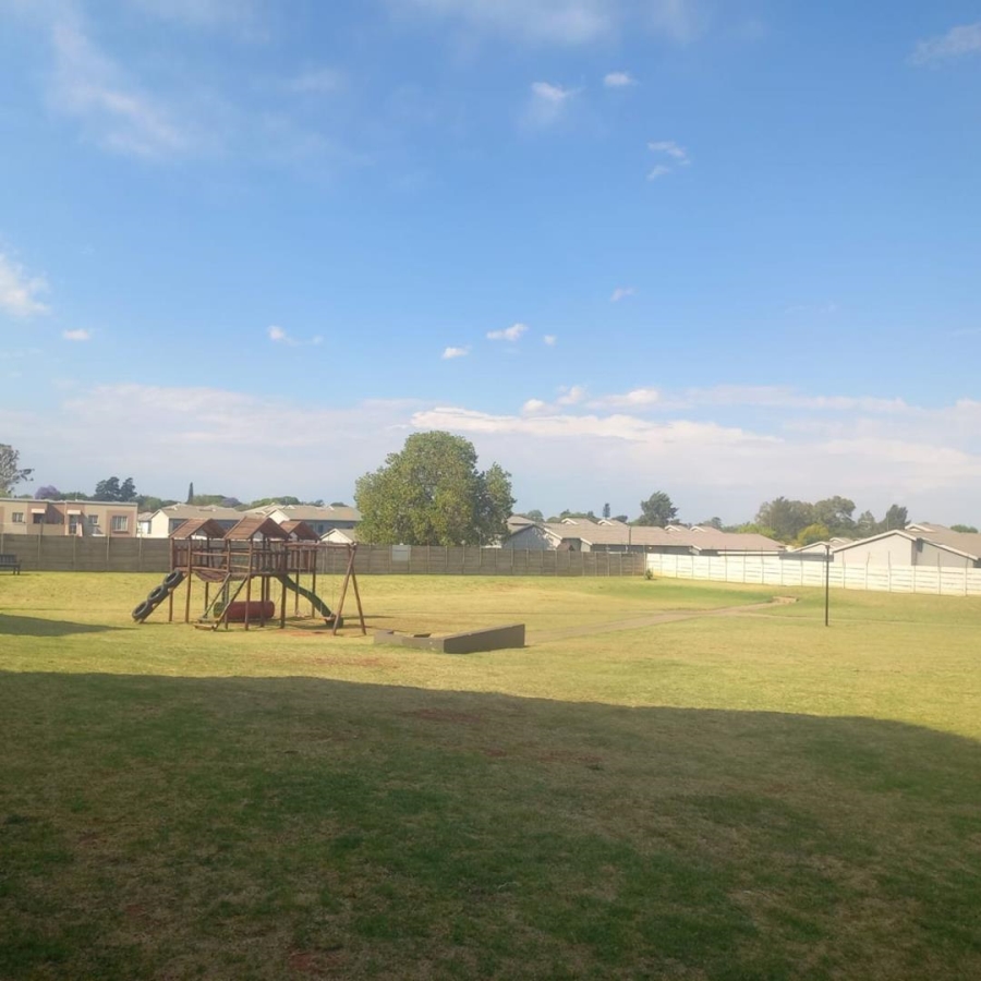 3 Bedroom Property for Sale in Norton Park Gauteng