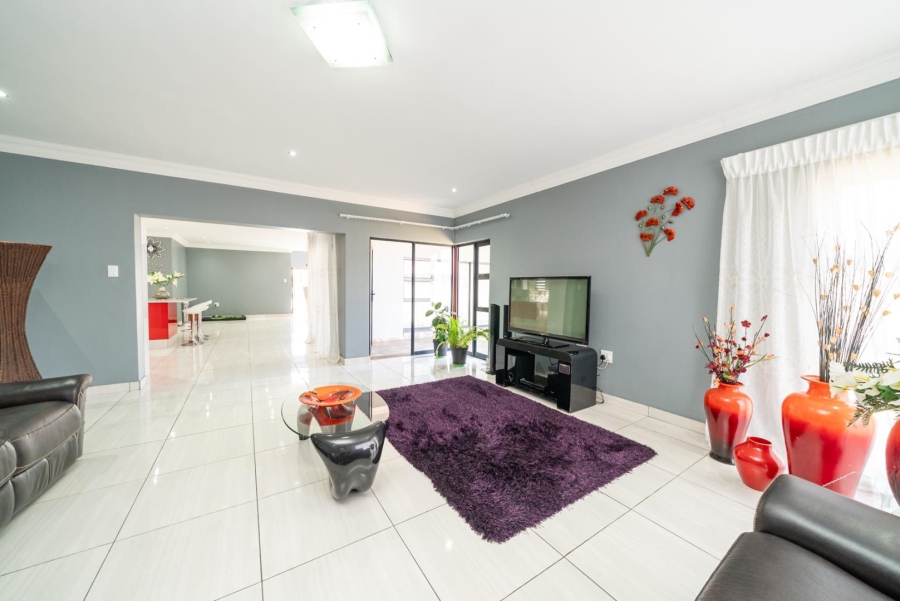 5 Bedroom Property for Sale in Parkrand Gauteng