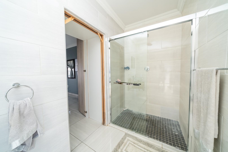 5 Bedroom Property for Sale in Parkrand Gauteng