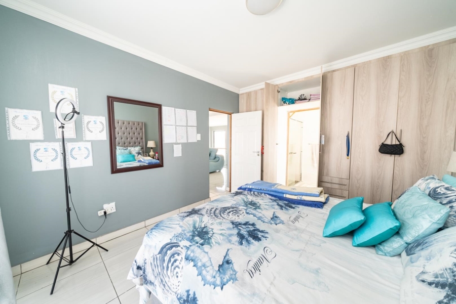 5 Bedroom Property for Sale in Parkrand Gauteng