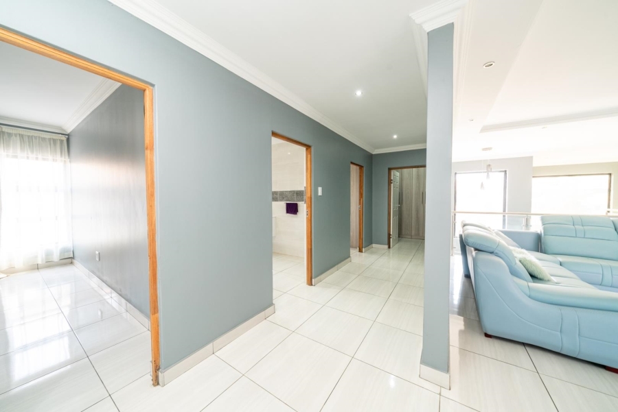 5 Bedroom Property for Sale in Parkrand Gauteng