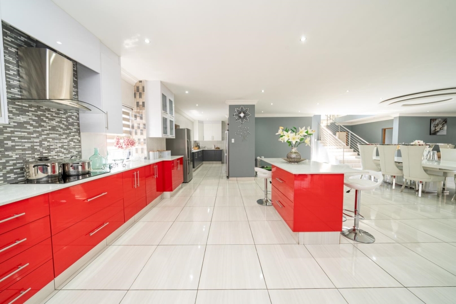 5 Bedroom Property for Sale in Parkrand Gauteng