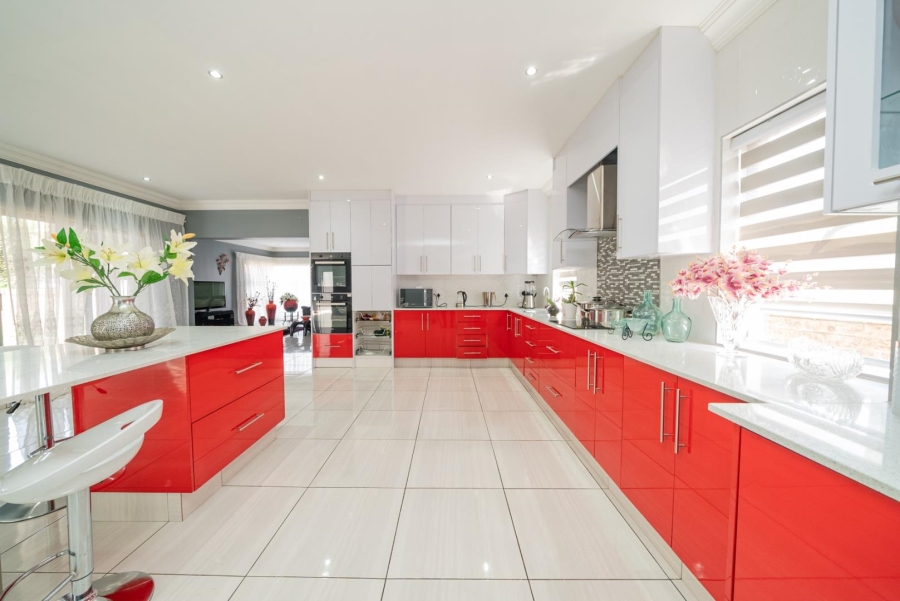 5 Bedroom Property for Sale in Parkrand Gauteng