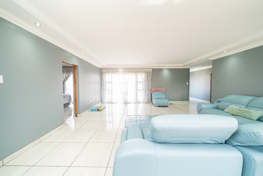 5 Bedroom Property for Sale in Parkrand Gauteng