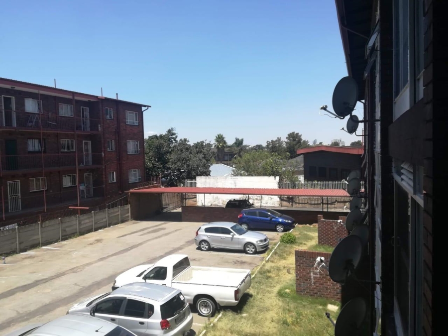 1 Bedroom Property for Sale in Germiston South Gauteng