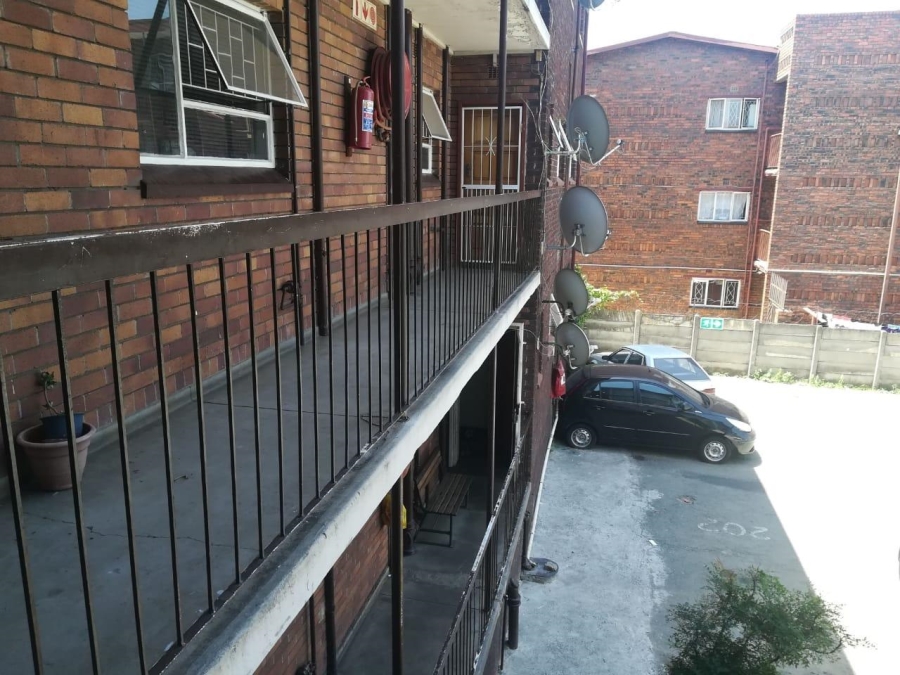 1 Bedroom Property for Sale in Germiston South Gauteng