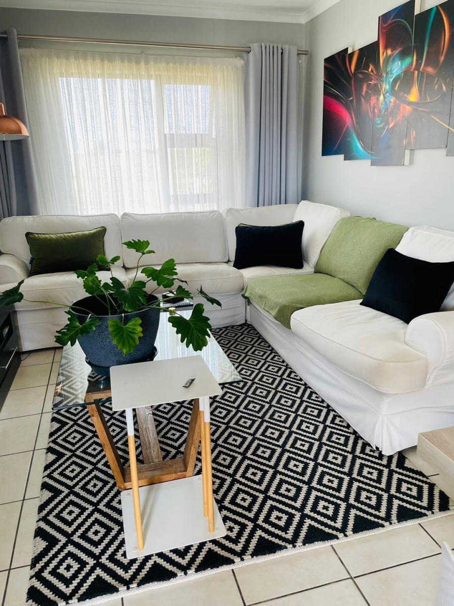 1 Bedroom Property for Sale in Parkrand Gauteng