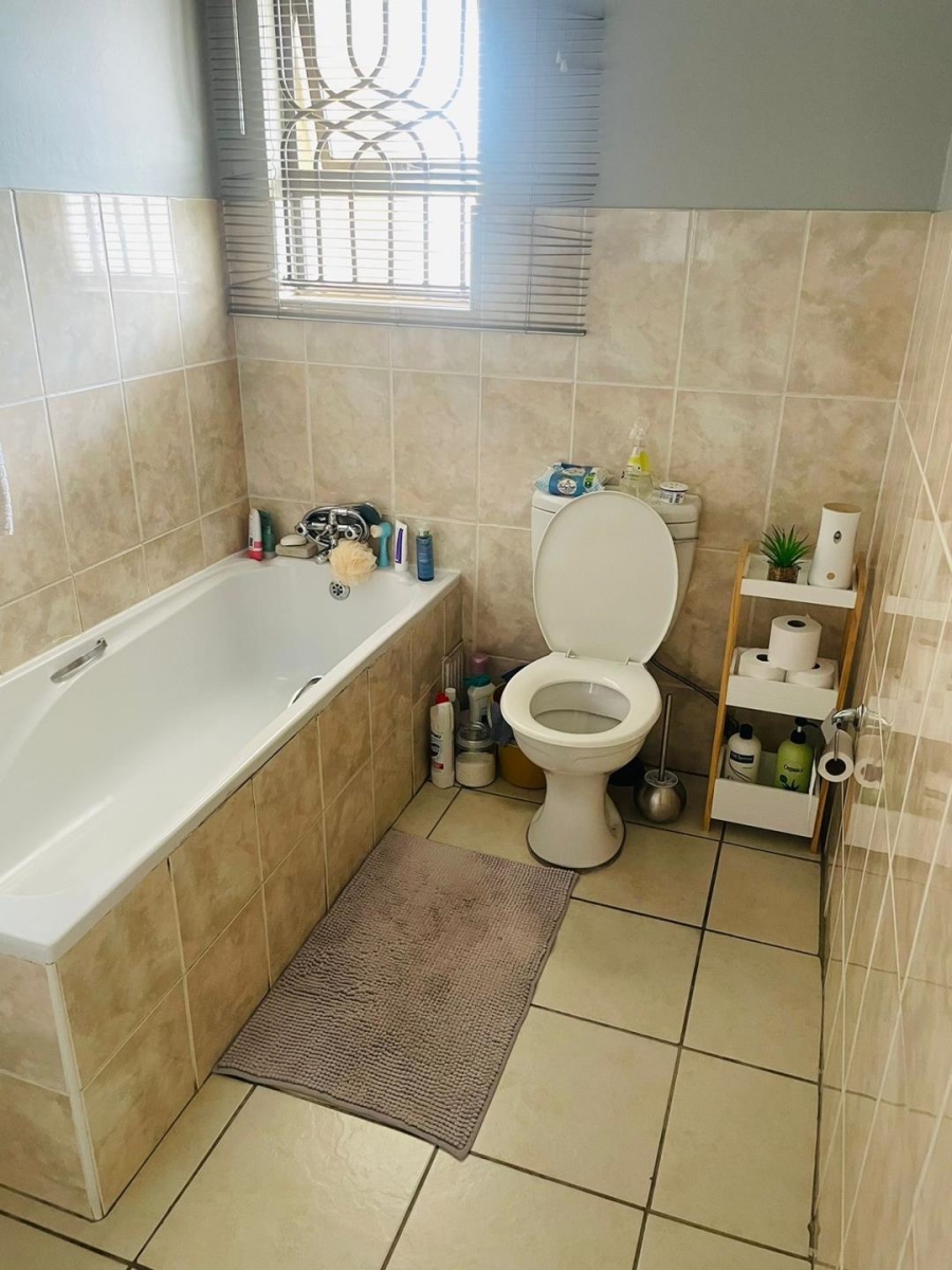 1 Bedroom Property for Sale in Parkrand Gauteng