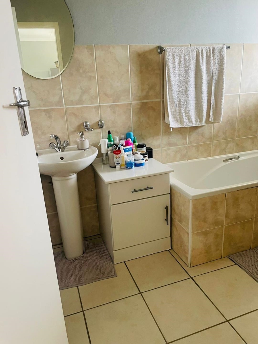 1 Bedroom Property for Sale in Parkrand Gauteng