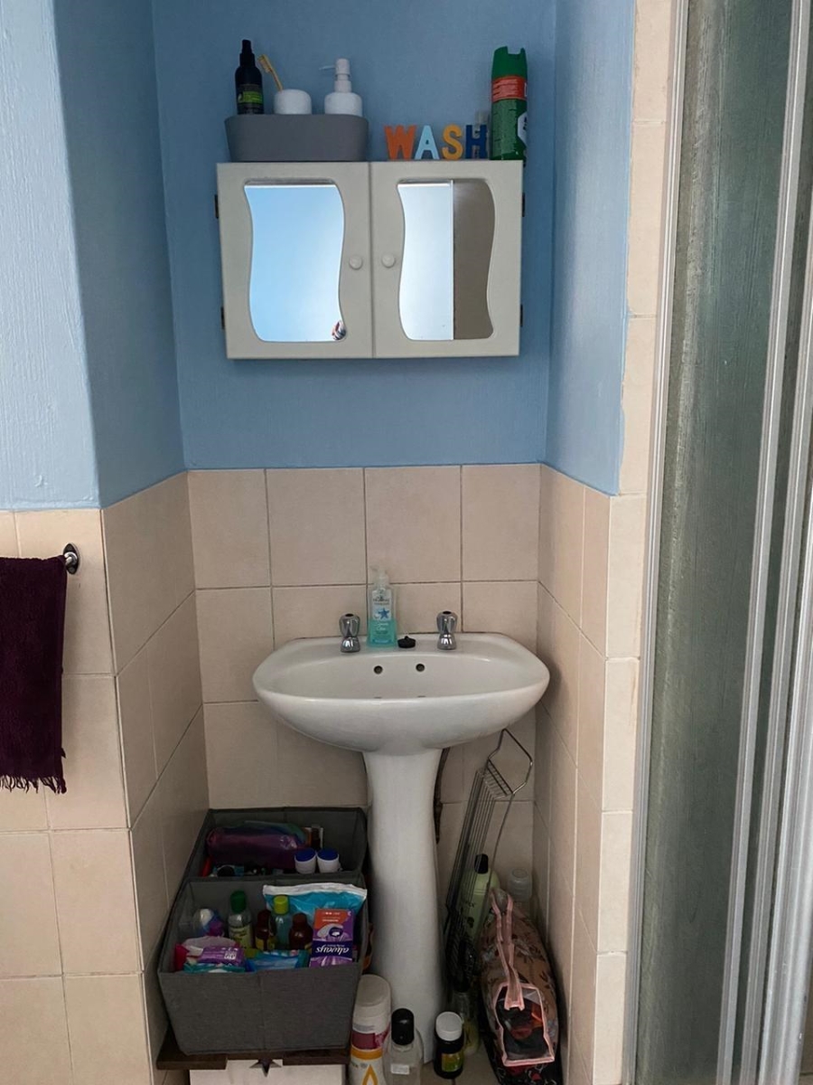 1 Bedroom Property for Sale in Elspark Gauteng