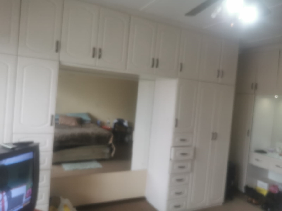 2 Bedroom Property for Sale in Carletonville Central Gauteng