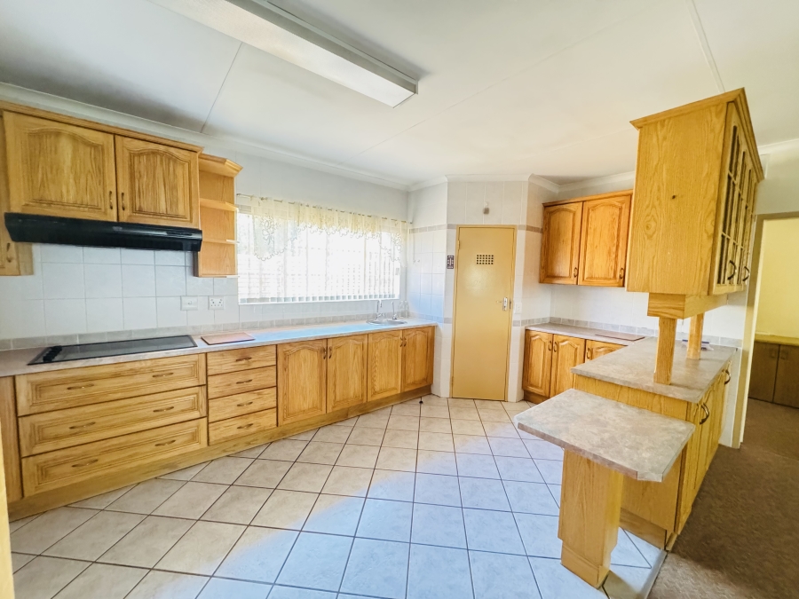 2 Bedroom Property for Sale in Faerie Glen Gauteng