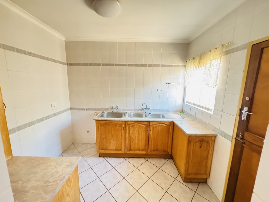 2 Bedroom Property for Sale in Faerie Glen Gauteng
