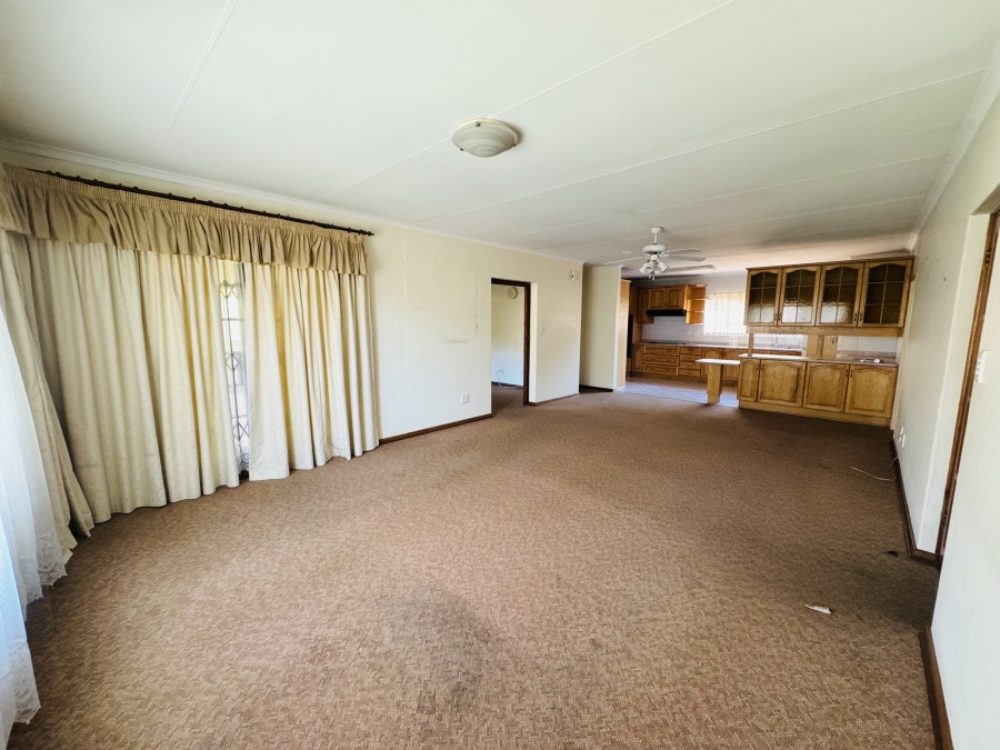 2 Bedroom Property for Sale in Faerie Glen Gauteng
