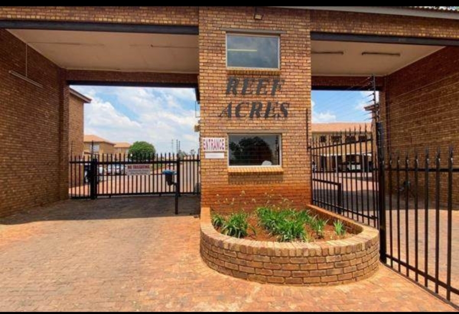 To Let 2 Bedroom Property for Rent in Krugersrus Gauteng