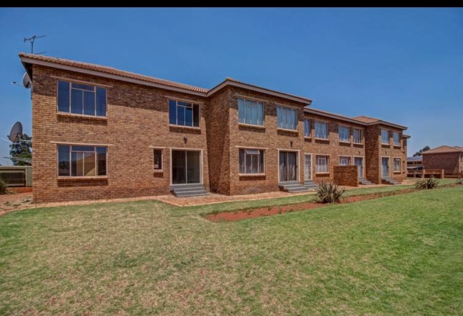 To Let 2 Bedroom Property for Rent in Krugersrus Gauteng