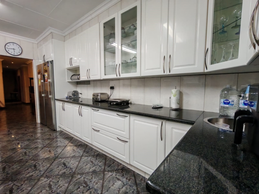 4 Bedroom Property for Sale in Three Rivers East Gauteng