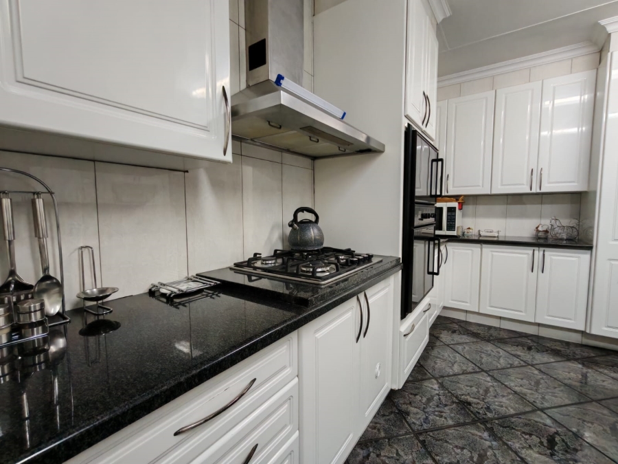 4 Bedroom Property for Sale in Three Rivers East Gauteng