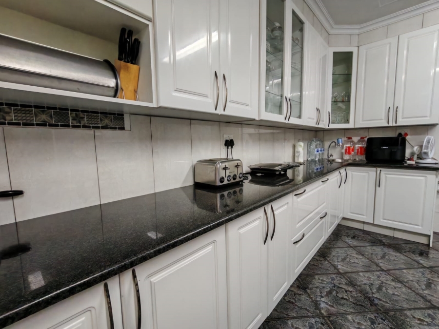 4 Bedroom Property for Sale in Three Rivers East Gauteng