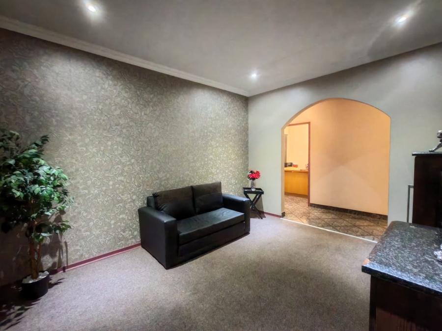 4 Bedroom Property for Sale in Three Rivers East Gauteng