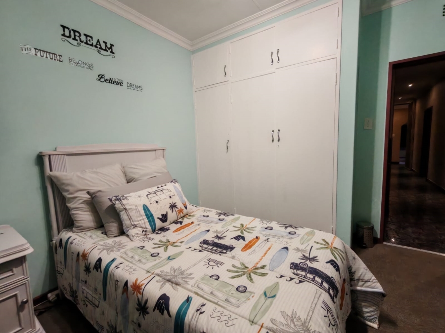 4 Bedroom Property for Sale in Three Rivers East Gauteng