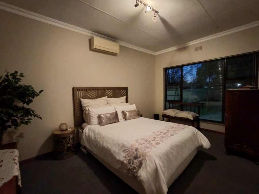 4 Bedroom Property for Sale in Three Rivers East Gauteng